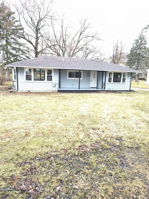 1803 N Riverside Dr, Mchenry, IL, 60050-4503 | Card Image