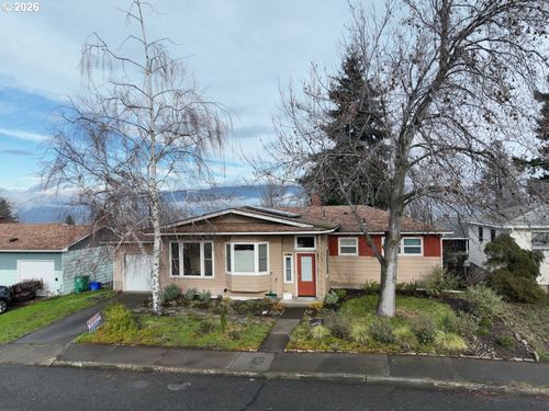 731 E 19th St, The Dalles, OR, 97058-2833 | Card Image