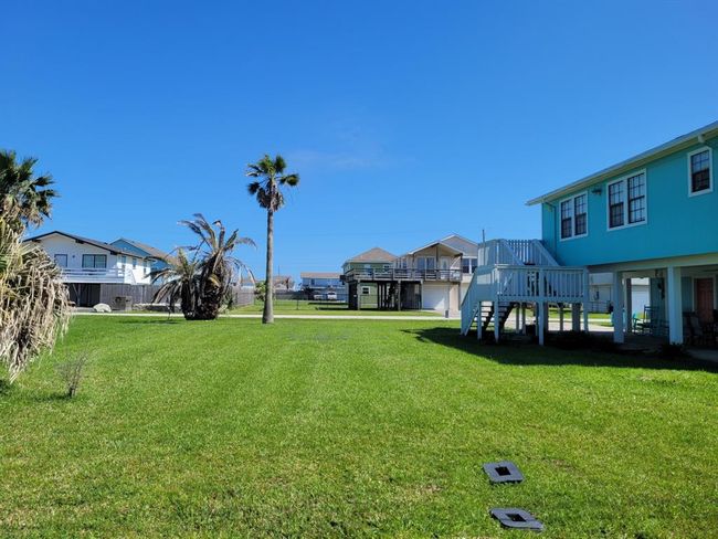 16606 John Davis Rd, House other with 2 bedrooms, 1 bathrooms and null parking in Jamaica Beach TX | Image 21
