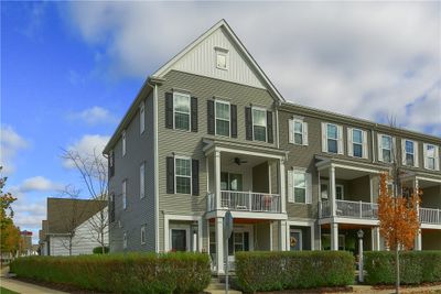 Welcome to this beautiful end unit townhouse | Image 1