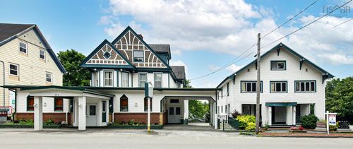 172, 184, 194 King St, Windsor, NS, B0N2T0 | Card Image