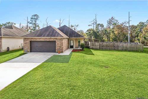 22847 Cabo Ln, Denham Springs, LA, 70726-7051 | Card Image