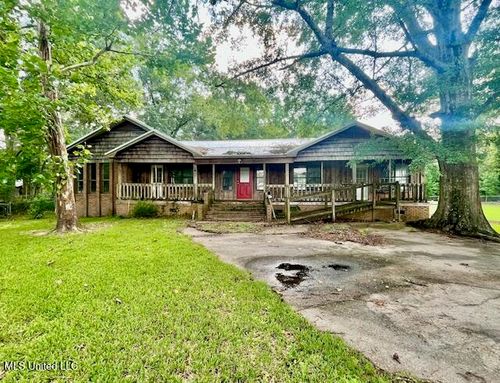 226 N Oak St, Mize, MS, 39116-5406 | Card Image