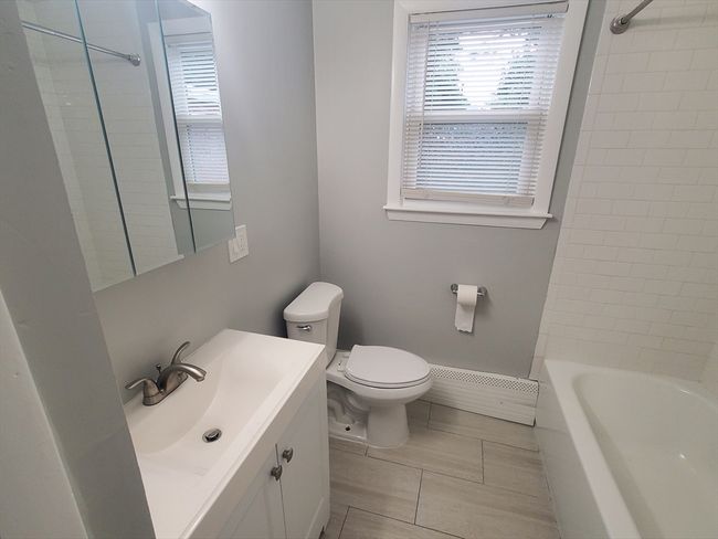 APT-6 - 433 Sea St, Condo with 2 bedrooms, 1 bathrooms and 2 parking in Quincy MA | Image 10