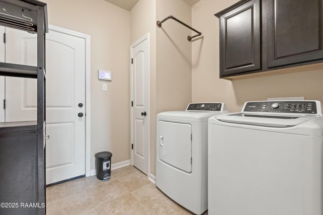 Laundry Room | Image 15
