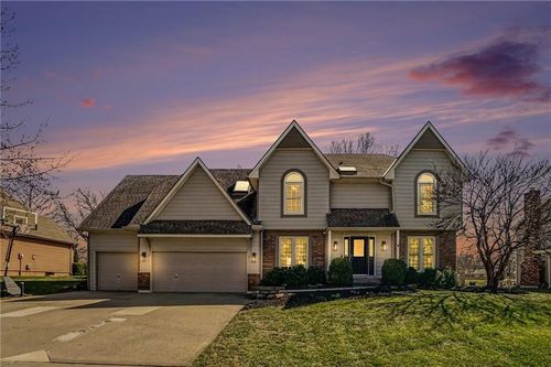 1611 Ne 100th Court, Kansas City, MO, 64155 | Card Image