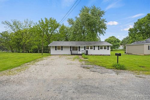 512 E Park St, Bunker Hill, IL, 62014-1406 | Card Image