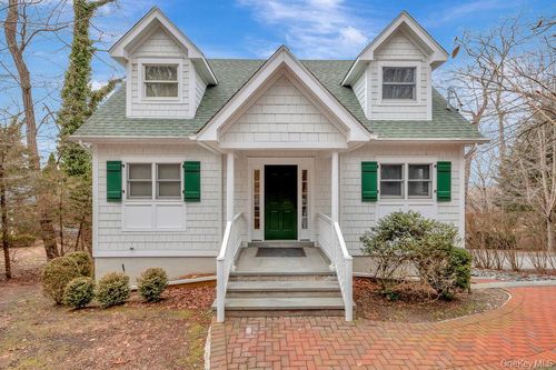 442 River Rd, Saint James, NY, 11780-4200 | Card Image