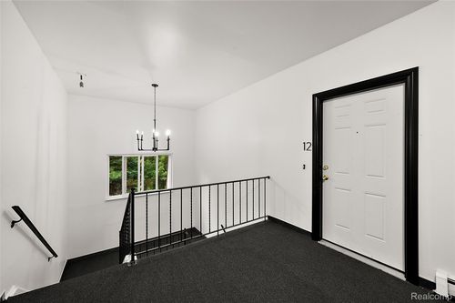 c12-384 W Drahner Rd, Oxford, MI, 48371-5091 | Card Image