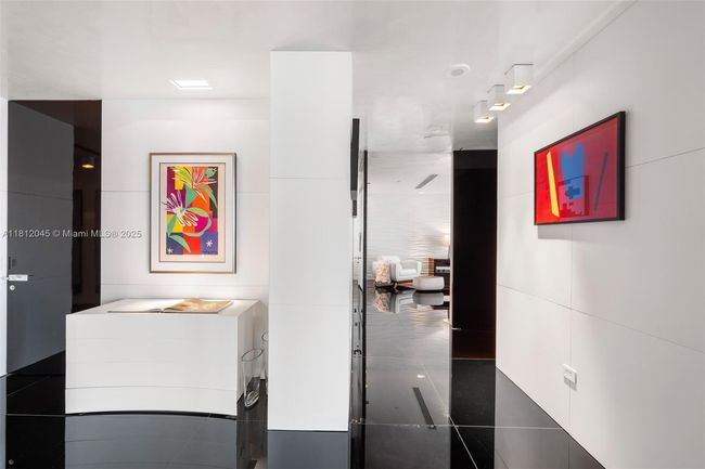APT-3003 - 100 S Pointe Dr, Condo with 3 bedrooms, 4 bathrooms and null parking in Miami Beach FL | Image 22
