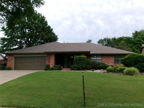 306 Phoenix Village Rd, Muskogee, OK, 74403-6207 | Card Image