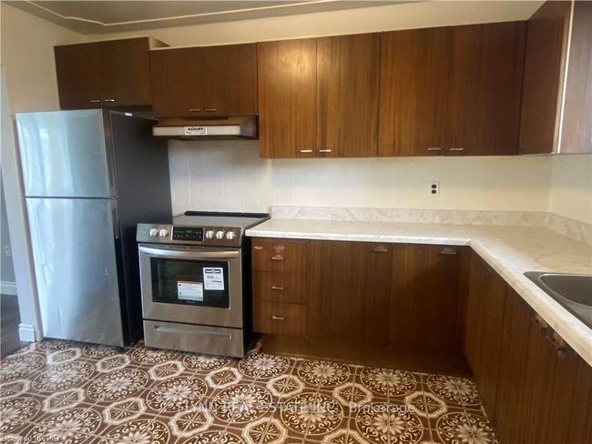 MAIN - 7100 Adams Ave, House other with 3 bedrooms, 1 bathrooms and 2 parking in Niagara Falls ON | Image 4