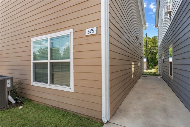 435 N Woods St, Townhouse with 2 bedrooms, 2 bathrooms and null parking in Sherman TX | Image 4
