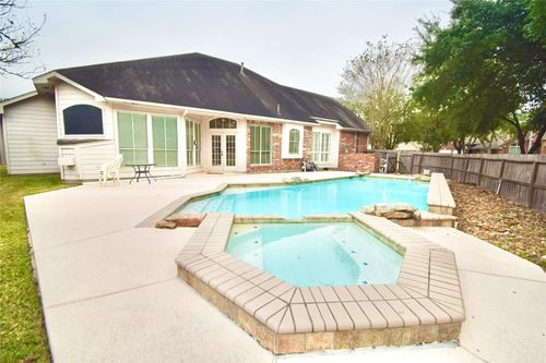 514 Avery Dr, Sugar Land, TX, 77479-5712 | Card Image