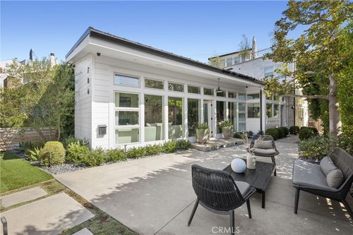 706 Poinsettia Ave, Corona del Mar, CA, 92625-2532 | Card Image