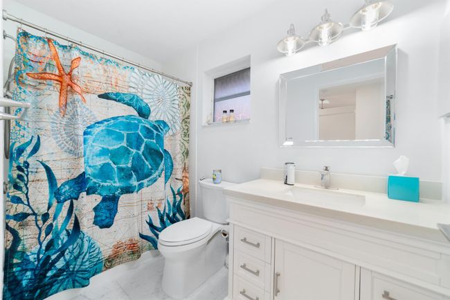 6438 Pointe Pleasant Cir, Condo with 2 bedrooms, 2 bathrooms and null parking in Delray Beach FL | Image 12