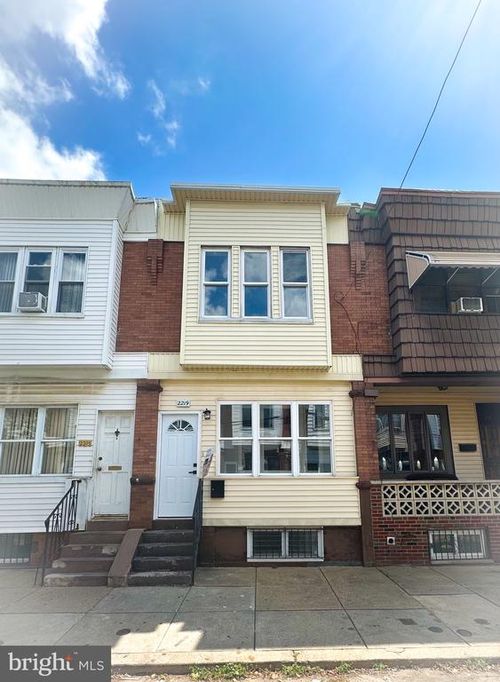 2219 S Bonsall St, PHILADELPHIA, PA, 19145-3208 | Card Image