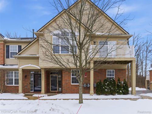 47551 Pembroke Dr, Canton, MI, 48188-7234 | Card Image