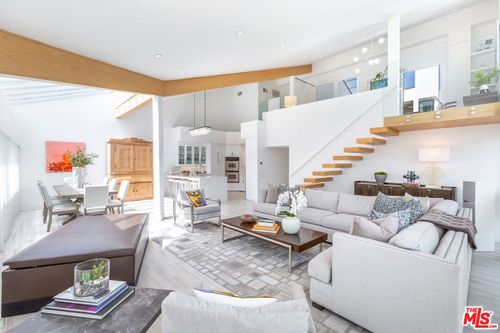 302-18 Union Jack St, Marina del Rey, CA, 90292-7142 | Card Image