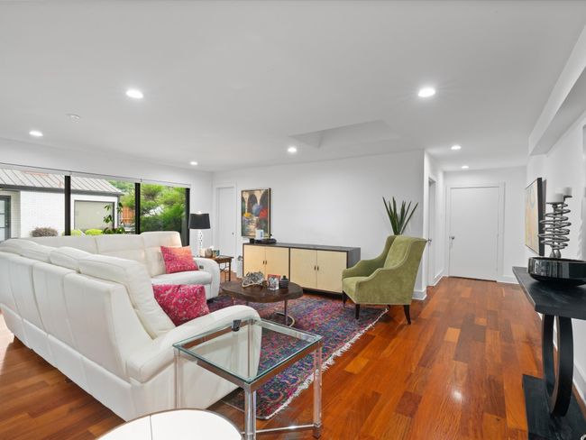 5512 Bent Tree Dr, House other with 4 bedrooms, 5 bathrooms and null parking in Dallas TX | Image 38