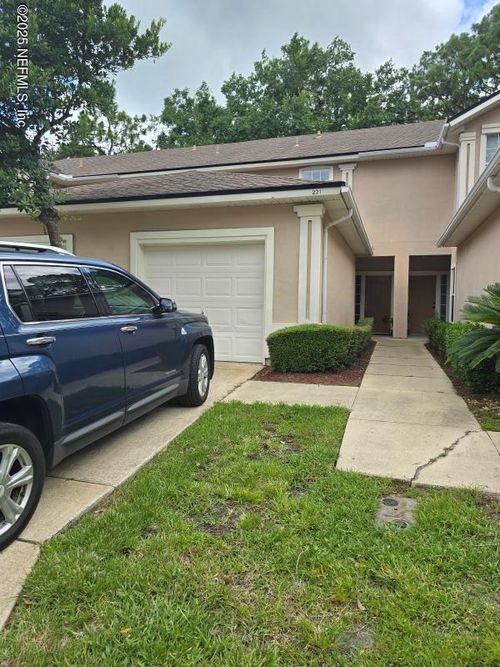 221 Northbridge Ct, St Johns, FL, 32259-6202 | Card Image