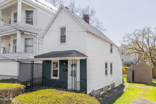 556 Clarendon St, Schenectady, NY, 12308-1617 | Card Image