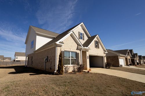 121 Mill Valley Way, New Market, AL, 35761-6603 | Card Image