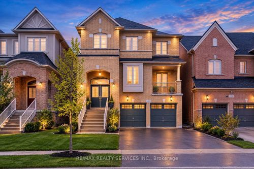 5452 Meadowcrest Ave, Mississauga, ON, L5M0V8 | Card Image