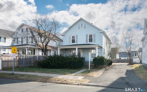 18 James St, Danbury, CT, 06810-6136 | Card Image