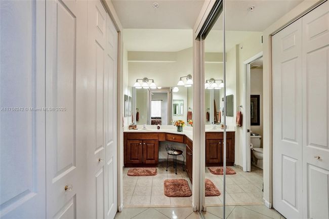APT-501 - 3500 Oaks Clubhouse Dr, Condo with 3 bedrooms, 2 bathrooms and null parking in Pompano Beach FL | Image 56