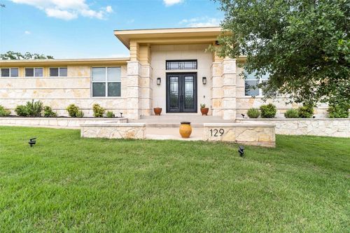 129 Powder Horn Rd, Bastrop, TX, 78602-3554 | Card Image