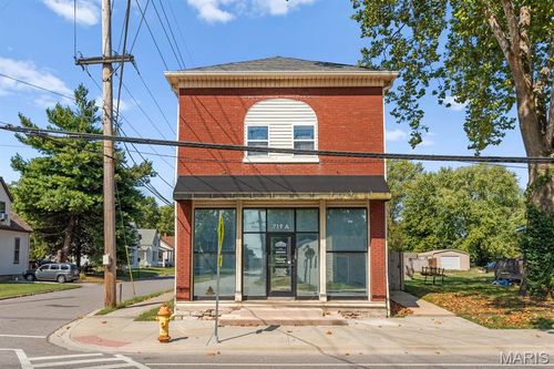 719 Centreville Ave, Belleville, IL, 62220-2305 | Card Image