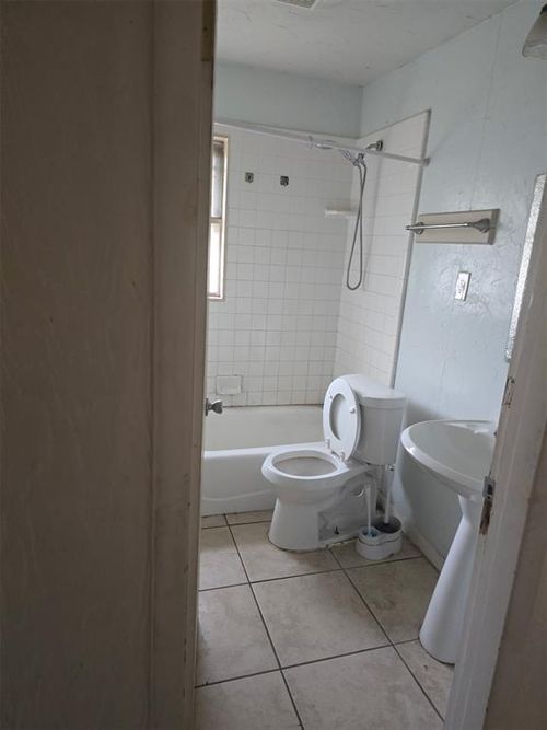 5505 Nw 41st St, Warr Acres, OK, 73122-3308 | Card Image