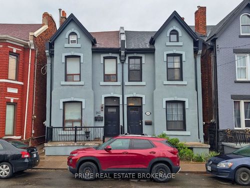 203 John St N, Hamilton, ON, L8L4P4 | Card Image