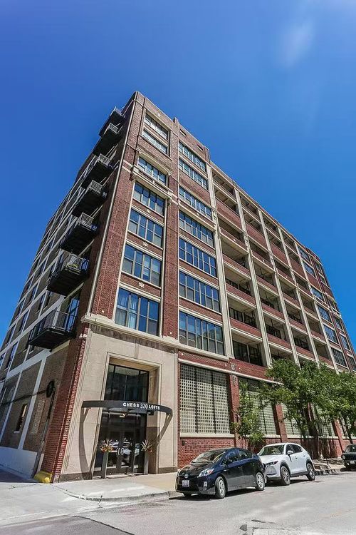 unit-805-320 E 21st St, Chicago, IL, 60616-4983 | Card Image