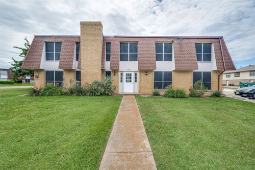 3211 Fallmeadow St, Denton, TX, 76207-7520 | Card Image