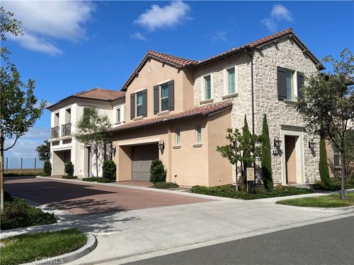 109 Jaybird, Irvine, CA, 92618 | Card Image