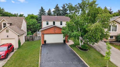9 Gosney Cres, Barrie, ON, L4N6T6 | Card Image