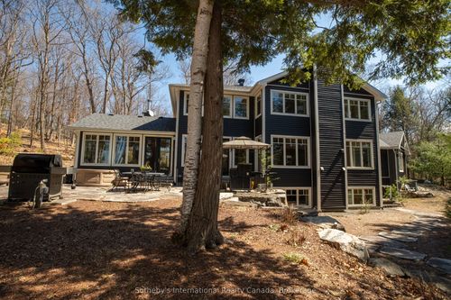 1025 Long Point Rd, Dwight, ON, P0A1H0 | Card Image