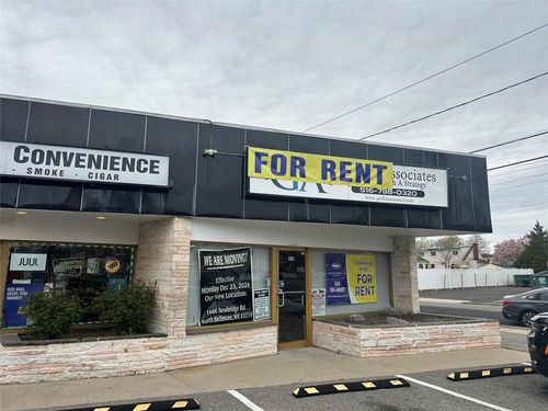 651 Broadway, Massapequa, NY, 11758-2313 | Card Image
