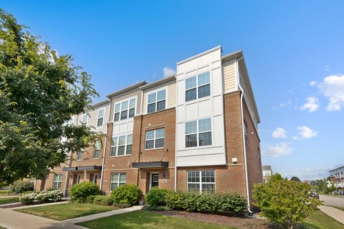 2961 Reflection Dr, Naperville, IL, 60564-8266 | Card Image