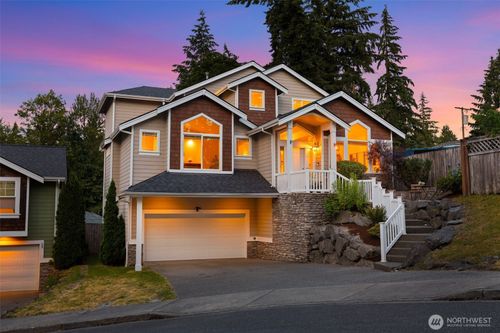1756 Monroe Ave Ne, Renton, WA, 98056-3233 | Card Image