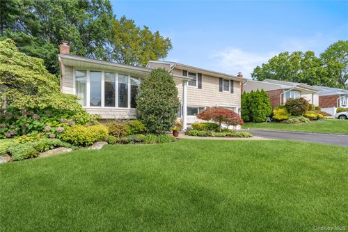 17 Jody Ln, Plainview, NY, 11803-3106 | Card Image