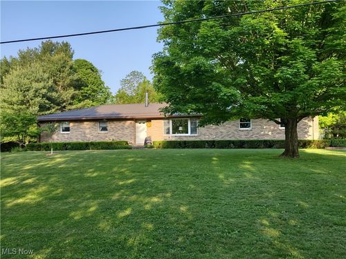 64575 Falcon Ln, Cambridge, OH, 43725-9149 | Card Image