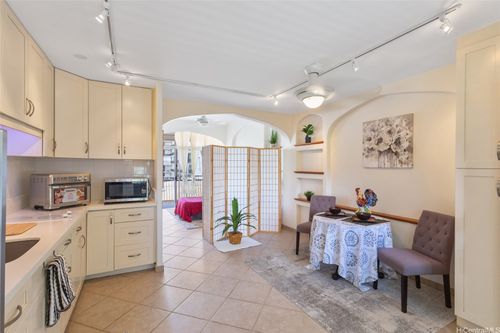 apt-303-1020 Green St, Honolulu, HI, 96822-3606 | Card Image