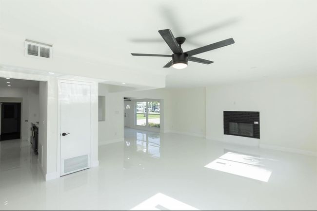 1919 Mimosa Ave, House other with 3 bedrooms, 2 bathrooms and null parking in Fort Pierce FL | Image 13