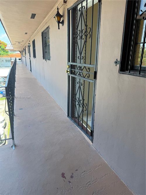 33-10 Sw 45th Ave, Miami, FL, 33134 | Card Image