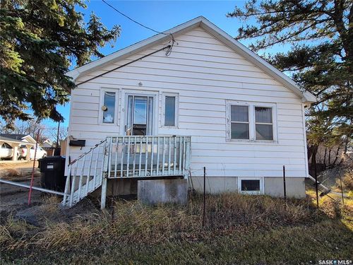 {{alt}} | Card Image