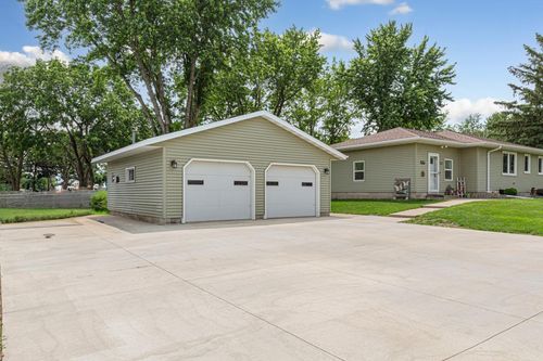 302 2nd Ave Se, Medford, MN, 55049-9514 | Card Image