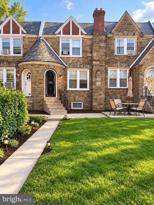 1330 Kerper St, PHILADELPHIA, PA, 19111-4902 | Card Image